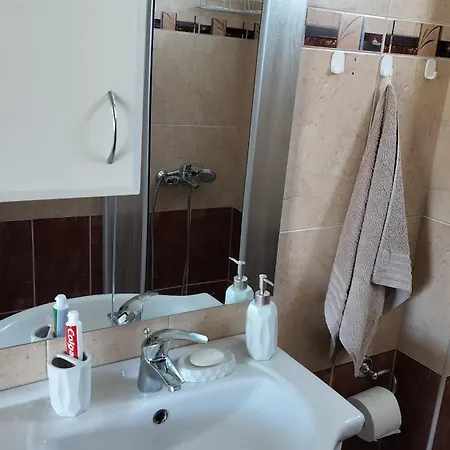House Near The With Free Parking, Sea View بيت للعطل