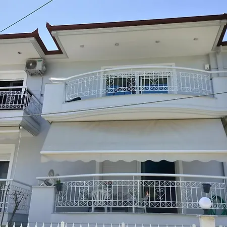بيت للعطل House Near The With Free Parking, Sea View