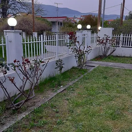House Near The With Free Parking, Sea View بيت للعطل أسبروبالتا
